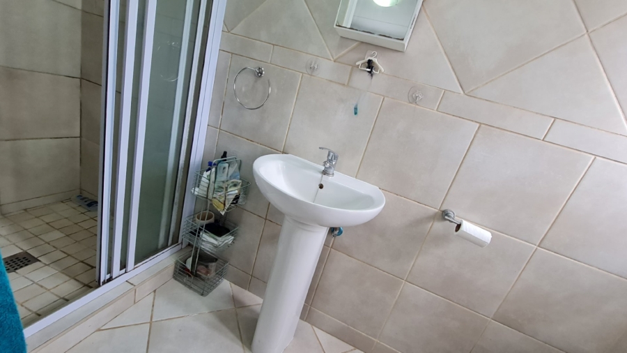 6 Bedroom Property for Sale in Dana Bay Western Cape
